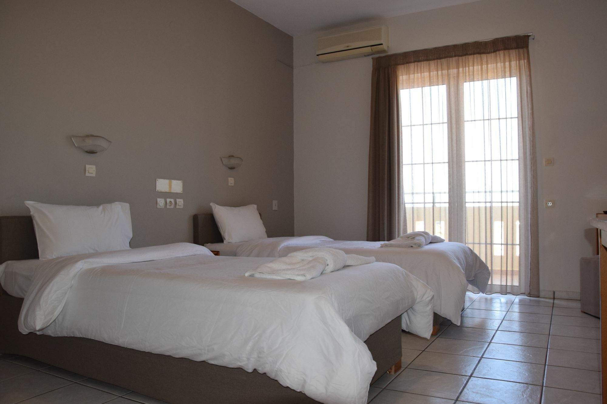 Amaryllis Aparthotel Platanias  Exterior photo