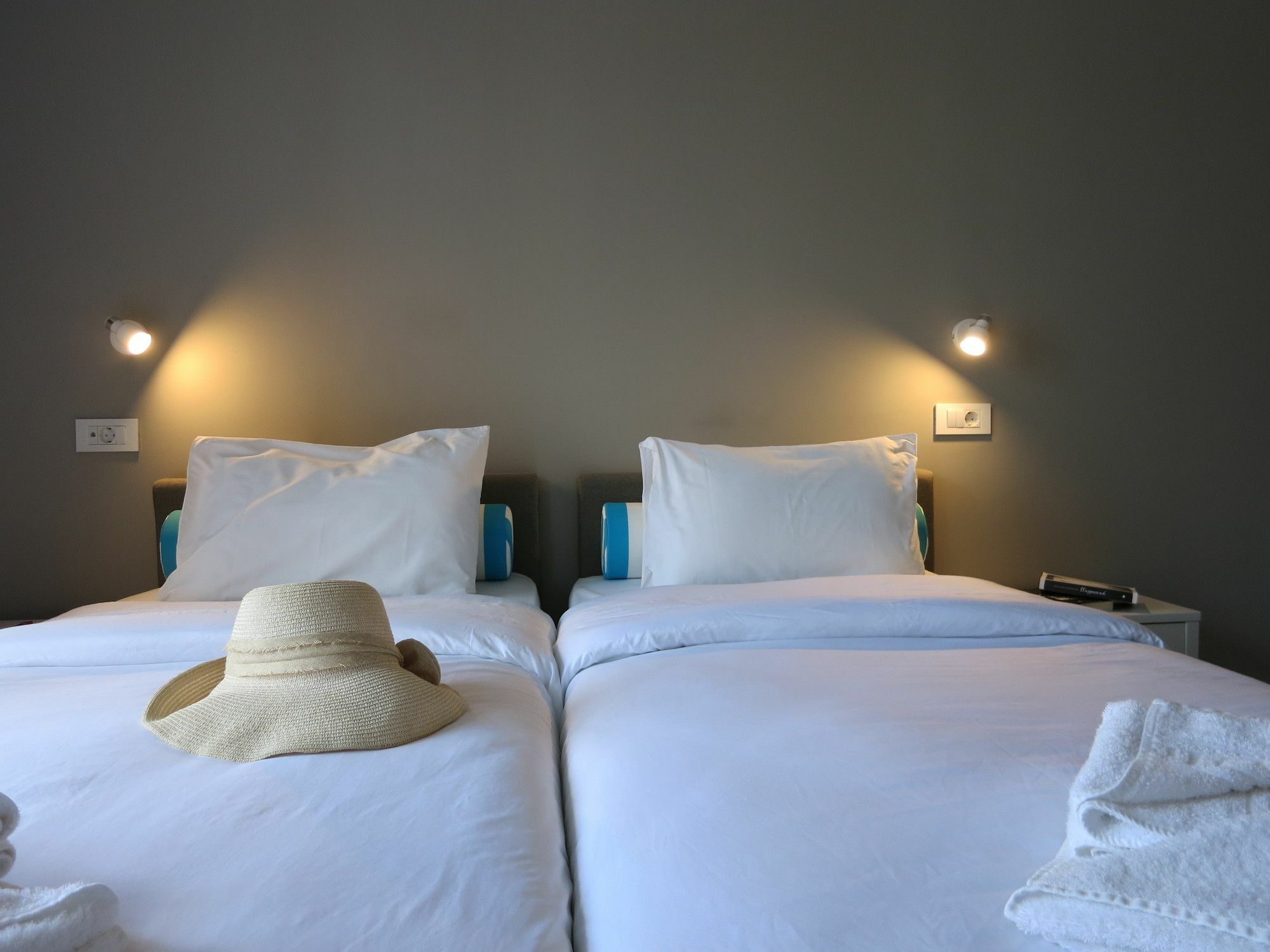 Amaryllis Aparthotel Platanias  Exterior photo